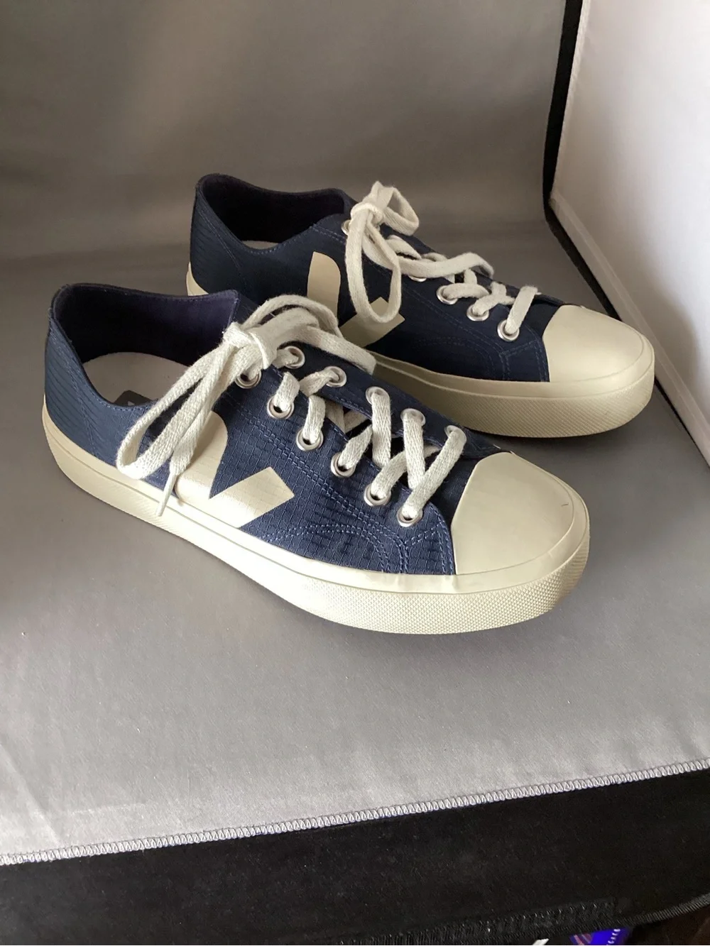 Veja Navy Wata ll low top canvas sneakers
